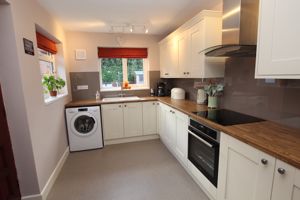 Kitchen- click for photo gallery